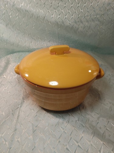 Mustard yellow mid - yellow,